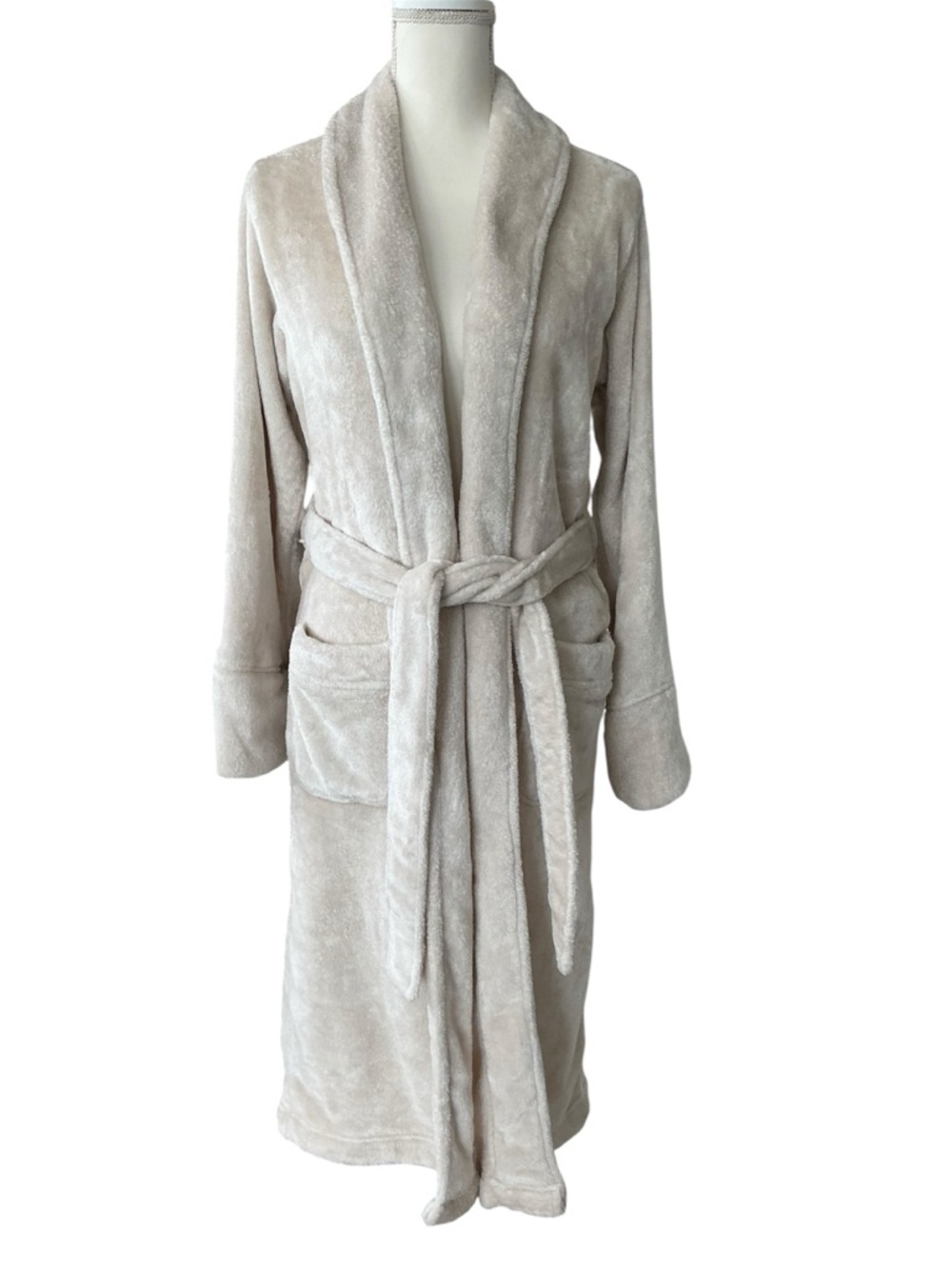 Pottery Barn Plush Fluffy Shawl Collar Bathrobe Cream One Size - Picture 2 of 7